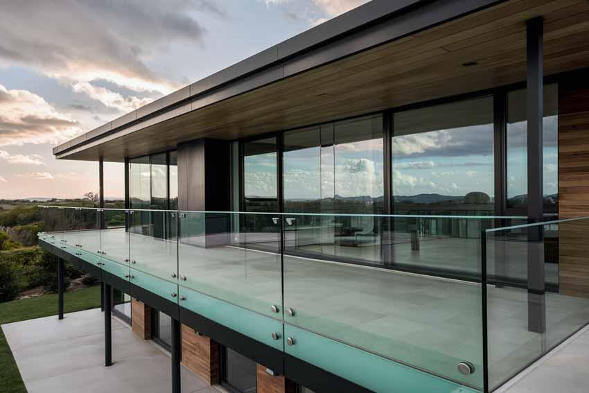 Custom Glass Balcony Railings 